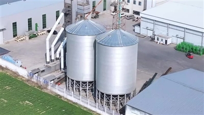 Silos d'acièr vs. Silos de beton: Qual es la diferéncia?