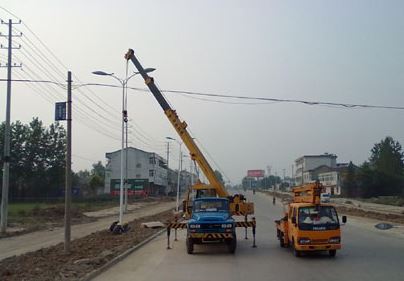 Es encara la lampa de carrer solar en dias de pluja?-风向标-4组-夏雨